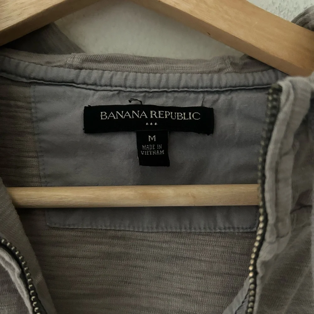 Y2K Banana Republic Men's Medium Zip Up Light Gray Tan Hooded Jacket